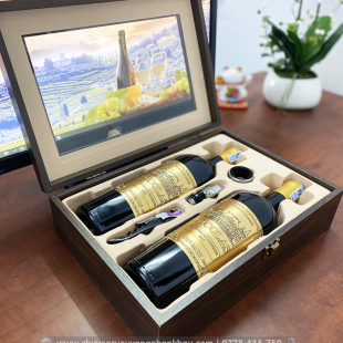 Set quà tặng hộp kính 2 chai rượu vang Pháp Nicolas